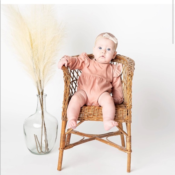 Luigi Flutter Sleeve Onesie, Chicks on New Light Pink main image 0